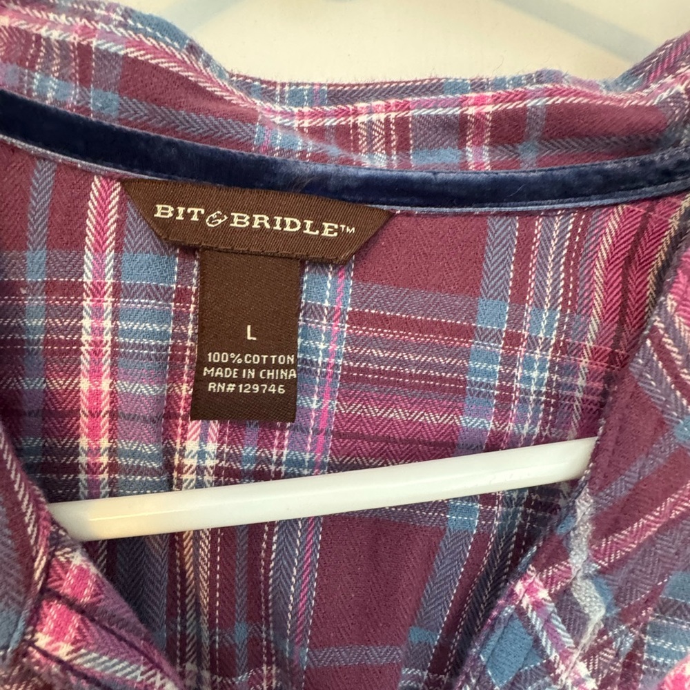 Adorable trendy pink Bit & Bridle Plaid Flannel Shirt – Size L - Picture 10 of 10